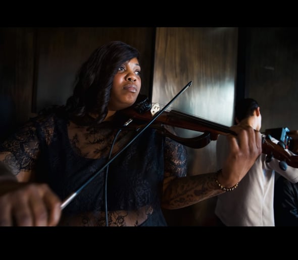 Gallery photo 2 of Classique the Violinist
