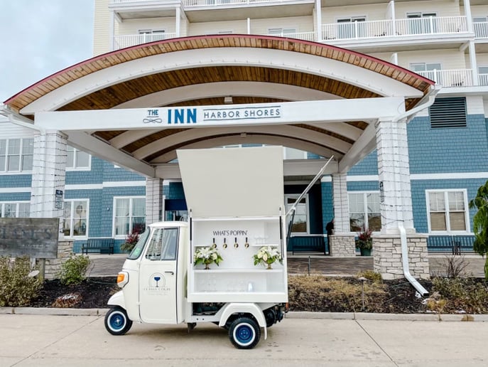 Gallery photo 2 of Classy Coupe Mobile Bar Service