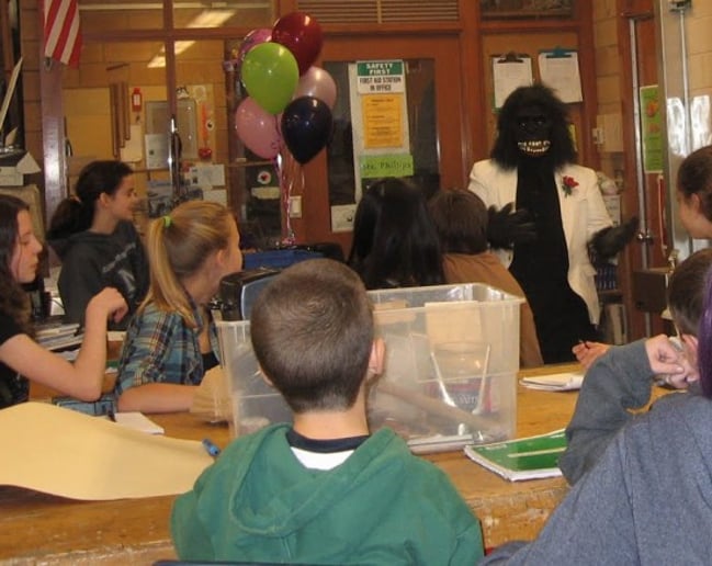 Gallery photo 1 of Classy Gorilla Singing Telegrams