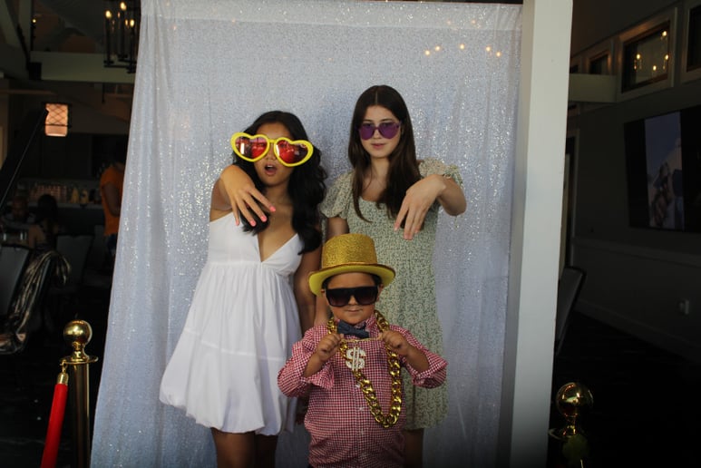 Gallery photo 14 of Classy Photo Booth Rental