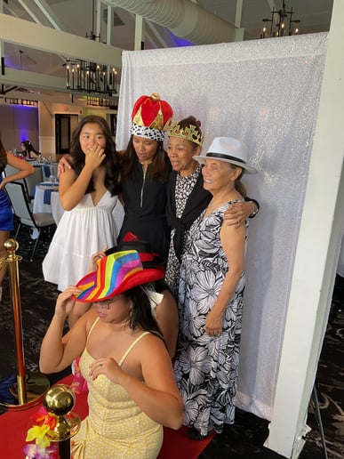 Gallery photo 22 of Classy Photo Booth Rental