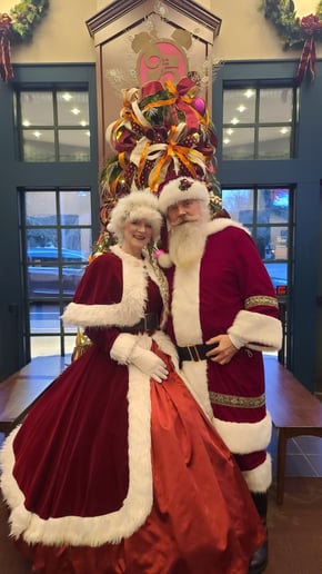 Gallery photo 1 of Claus Encounters