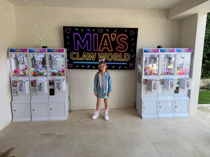 Gallery photo 3 of Claw Machine Rentals