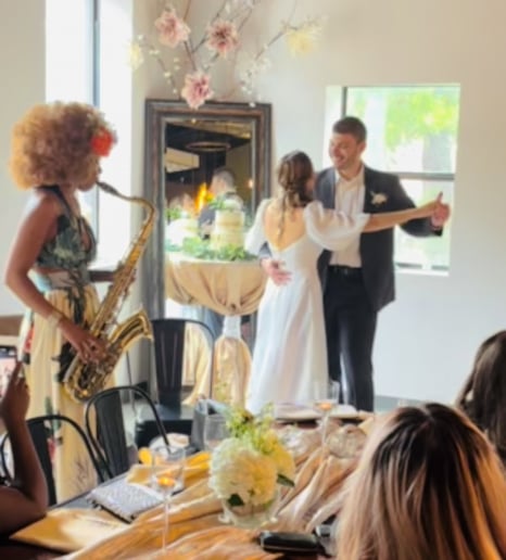Gallery photo 2 of Cleo Fox Saxophonist
