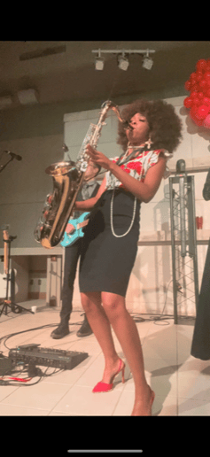 Gallery photo 6 of Cleo Fox Saxophonist