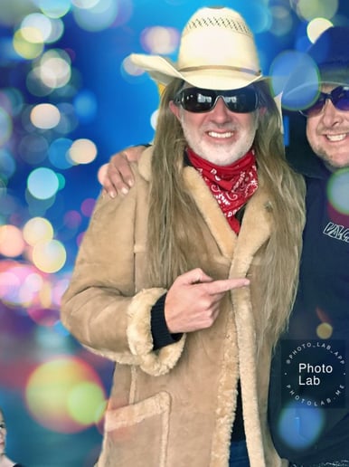 Gallery photo 10 of Clint and Ila Entertainment