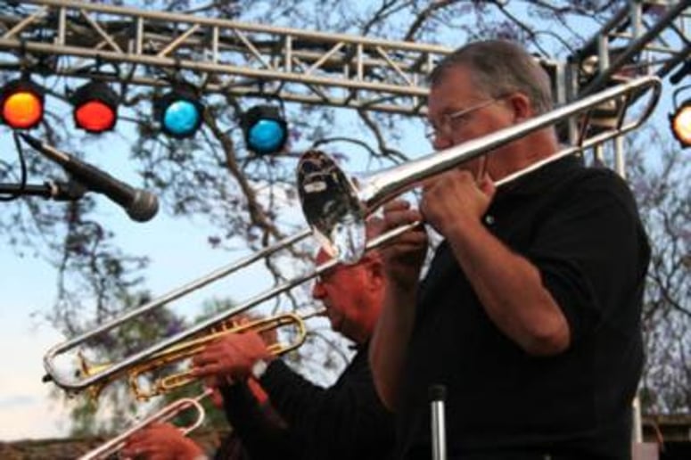 Gallery photo 2 of Close Harmony