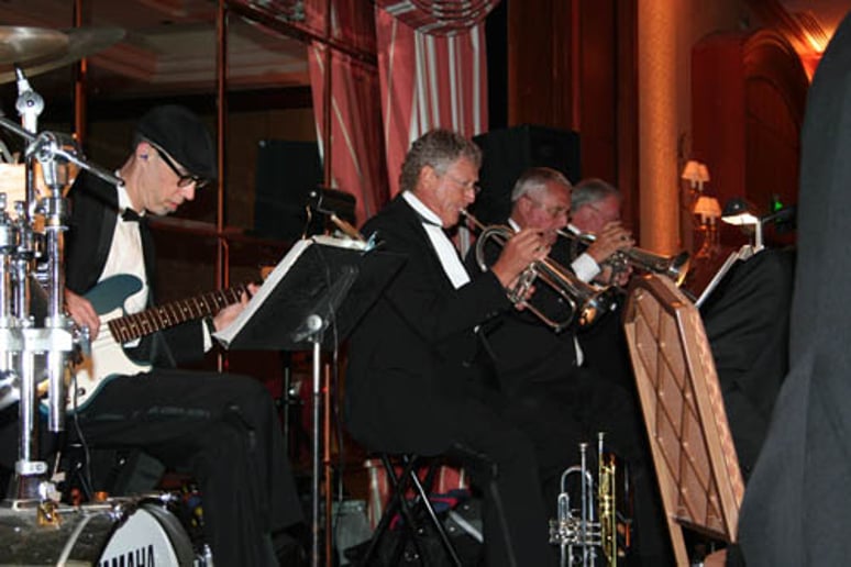 Gallery photo 4 of Close Harmony
