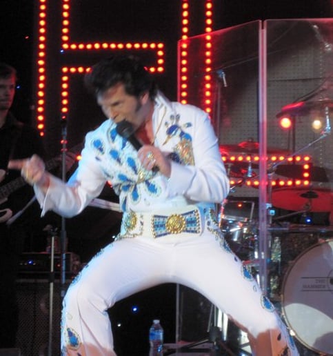 Gallery photo 1 of Close to Elvis Presents Rob E.