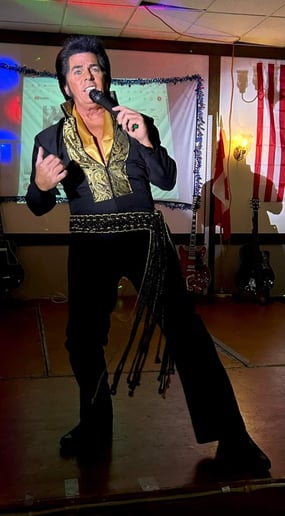 Gallery photo 5 of Close to Elvis Presents Rob E.