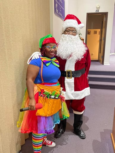 Gallery photo 3 of Clown-na-round with Quita