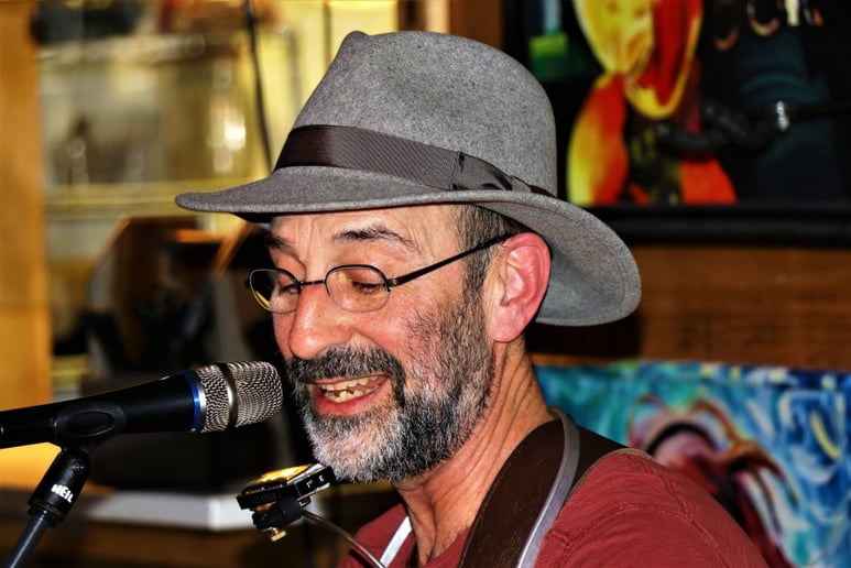 Gallery photo 8 of Club Dave Music