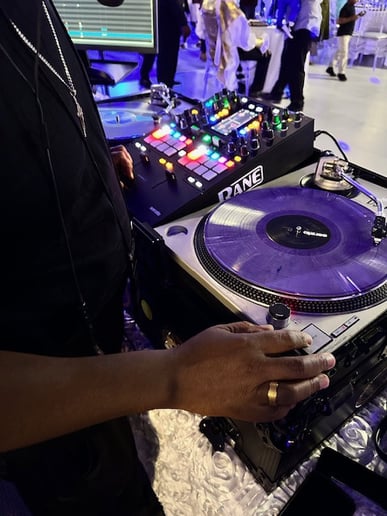 Gallery photo 2 of CM Express DJ Entertainment
