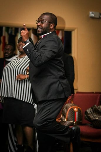 Gallery photo 4 of Coach B