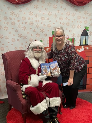 Gallery photo 4 of Coach Santa