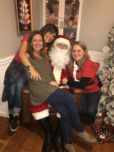 Gallery photo 10 of Coach Santa