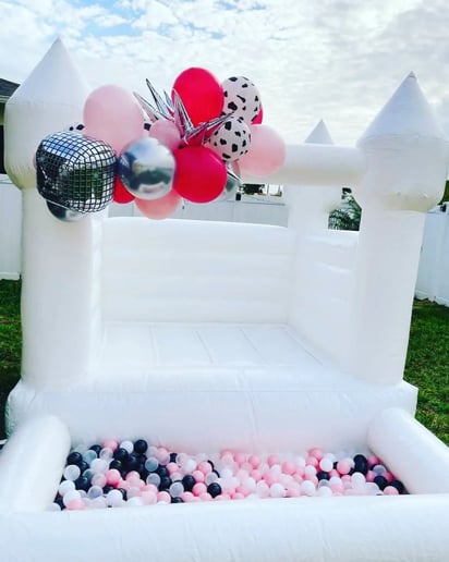 Gallery photo 3 of Coastal Party Rentals