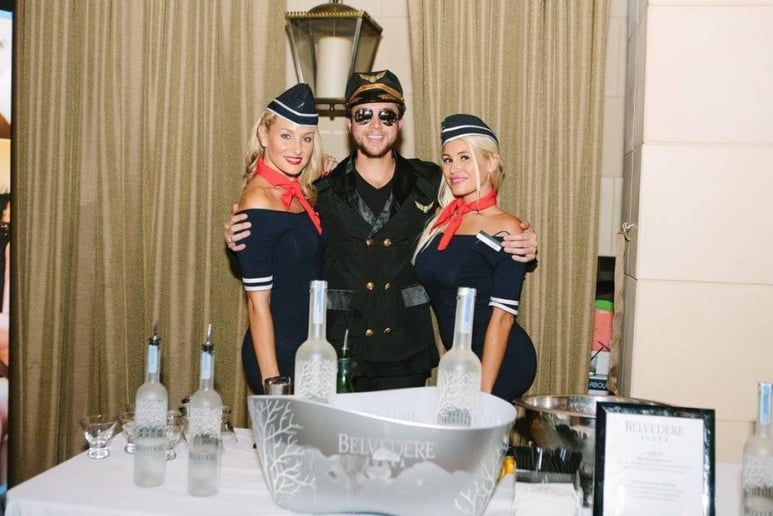 Gallery photo 2 of Cocktail Canvas Bartending