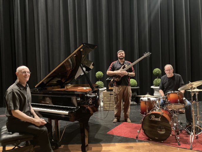Gallery photo 1 of Cocktail Jazz Trio