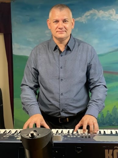 Gallery photo 4 of Cocktail Pianist, Victor B