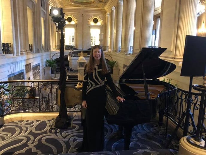 Gallery photo 19 of Cocktail Piano Music - Judy Bowen