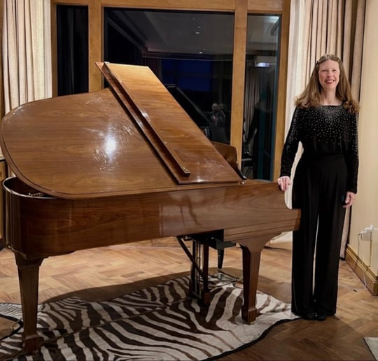 Gallery photo 6 of Cocktail Piano Music - Judy Bowen