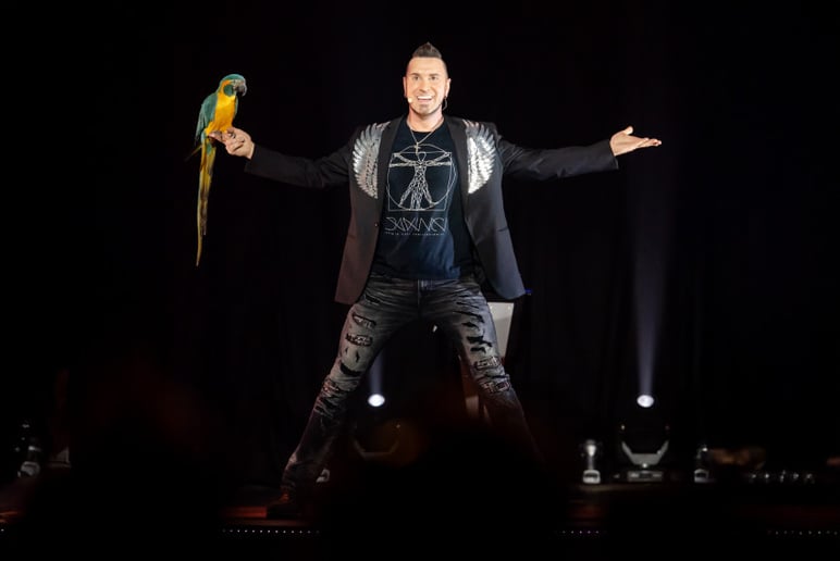 Gallery photo 6 of David Davinci • Thrillusionist®