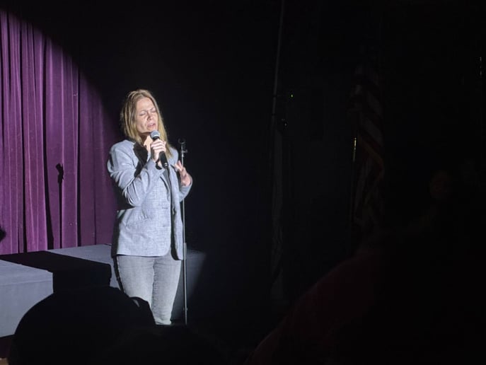 Gallery photo 3 of Comedian - Mona Forgione