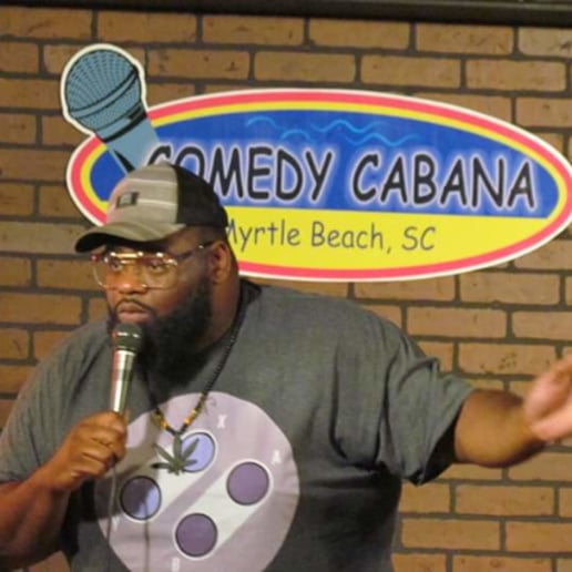 Gallery photo 1 of Comedian Big Vino