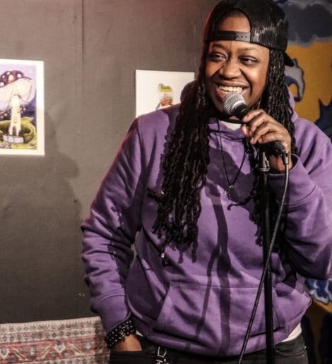 Gallery photo 1 of Comedian D.Lo