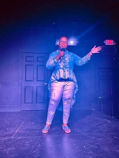 Gallery photo 4 of Comedian Donna Lewis