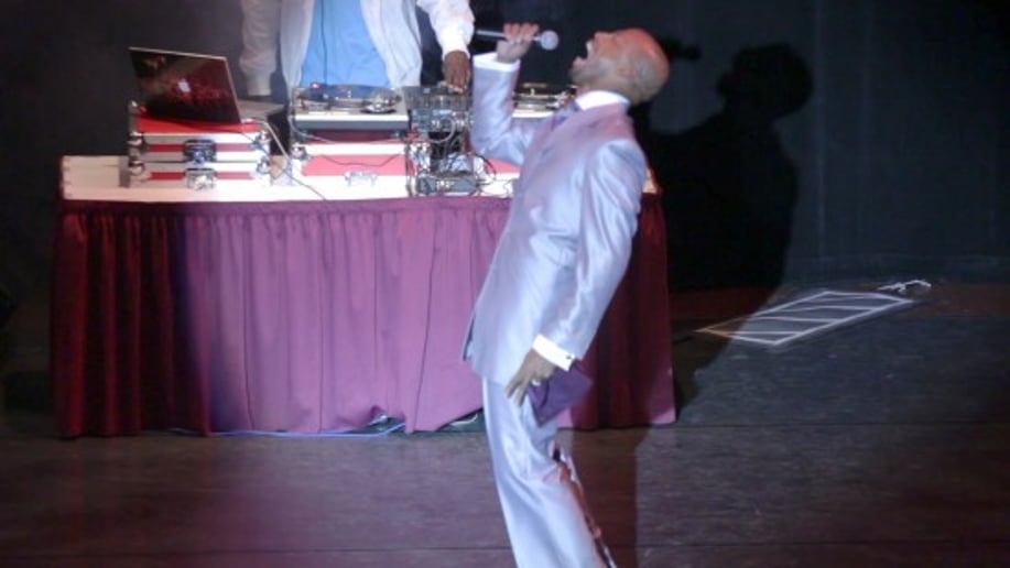 Gallery photo 14 of Comedian FUNNYBONE