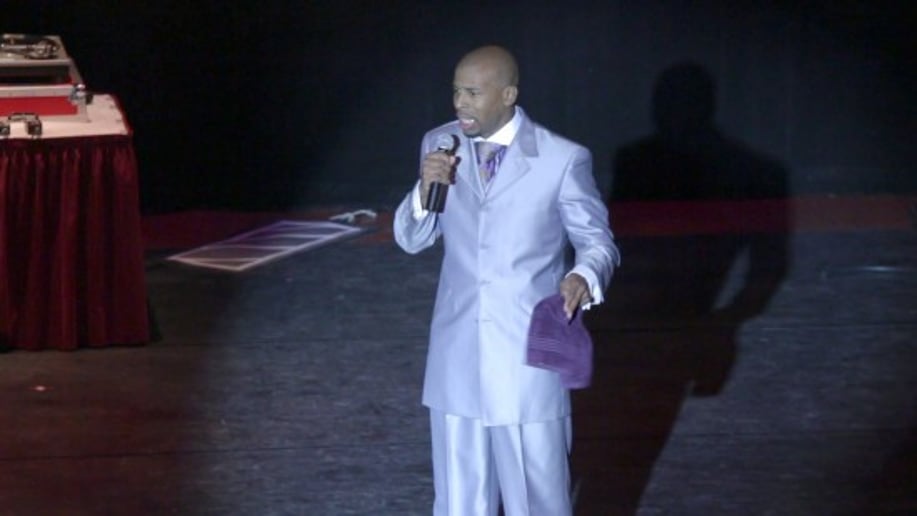 Gallery photo 4 of Comedian FUNNYBONE