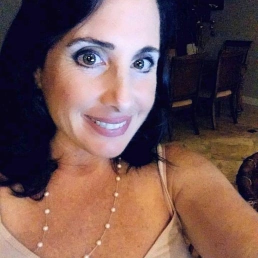 Gallery photo 5 of Comedian Jewish Housewife