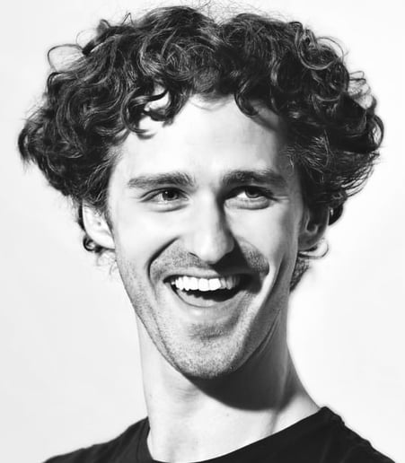 Gallery photo 5 of Comedian