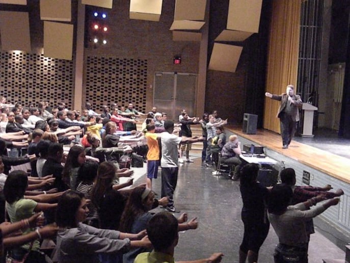 Gallery photo 9 of Comedy Hypnotic Stage Show