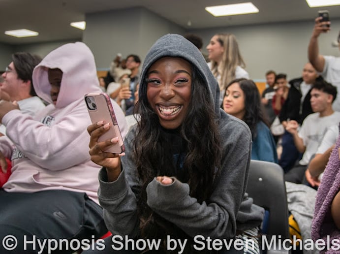 Gallery photo 2 of Comedy Hypnotist Steven Michaels