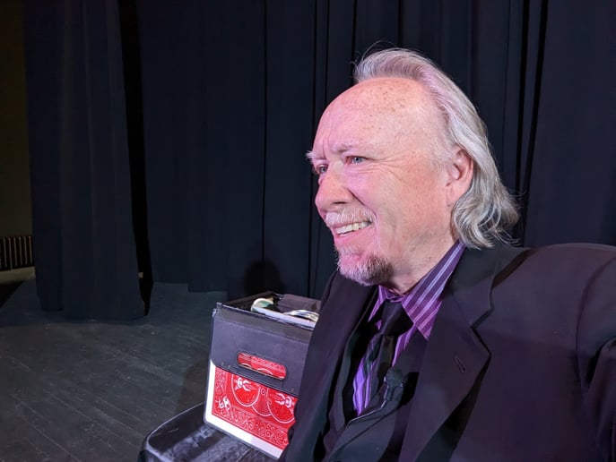 Gallery photo 3 of Comedy Magician Dan Paulus