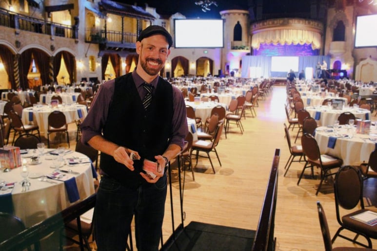 Gallery photo 2 of Comedy Magician Daniel Lusk