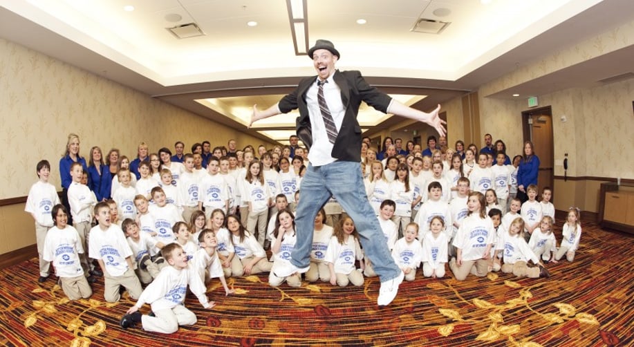 Gallery photo 3 of Comedy Magician Daniel Lusk