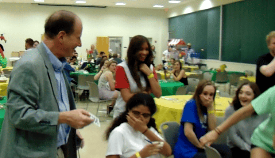 Gallery photo 15 of Comedy Magician Jeff Lefton