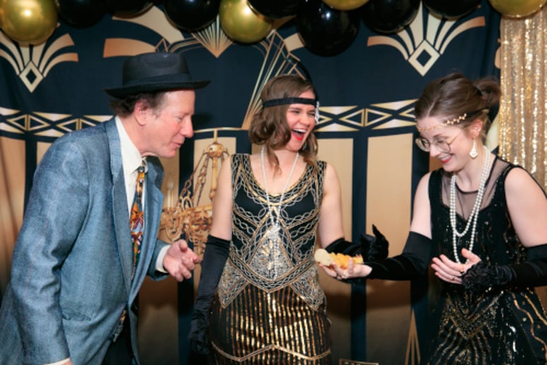 Gallery photo 13 of Comedy Magician Jeff Lefton