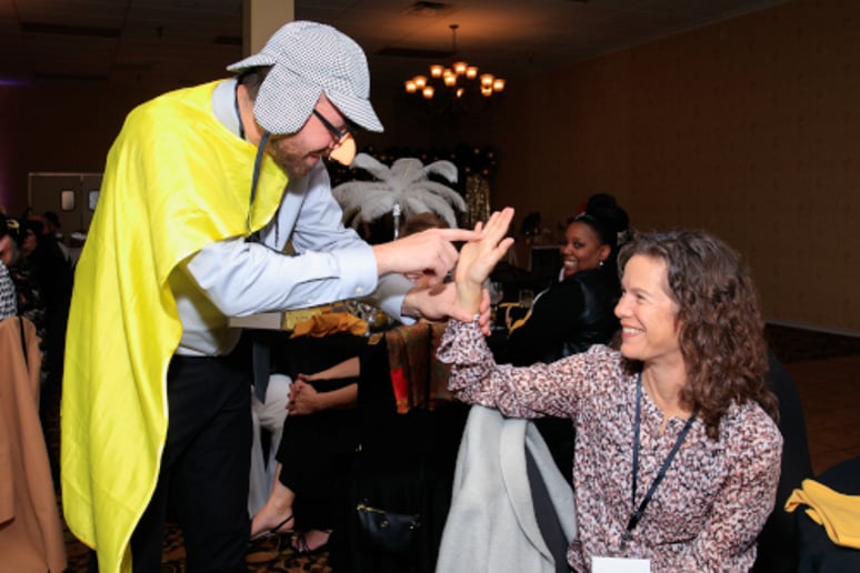 Gallery photo 8 of Comedy Magician Jeff Lefton