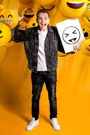 Gallery photo 2 of Comedy Magician & Mind Reader