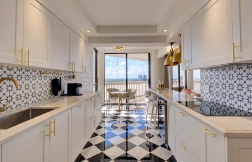 Gallery photo 3 of Composite Multimedia
