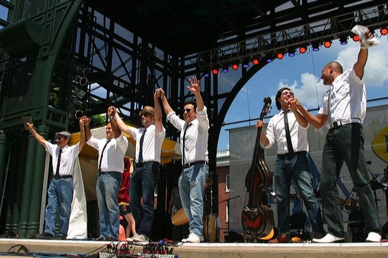 Gallery photo 5 of Conjunto Guantanamo
