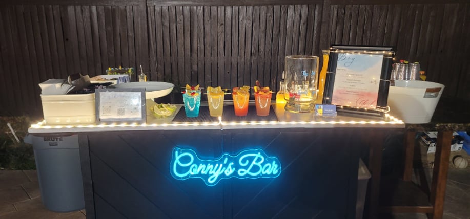 Gallery photo 4 of Conny's Bartending Services