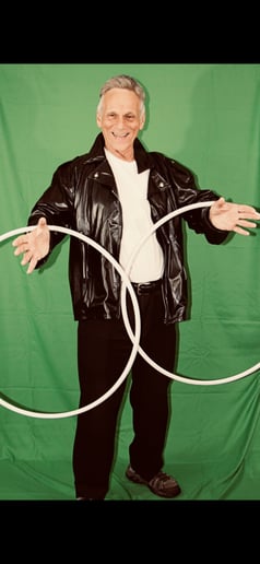 Gallery photo 1 of Constantine Magic