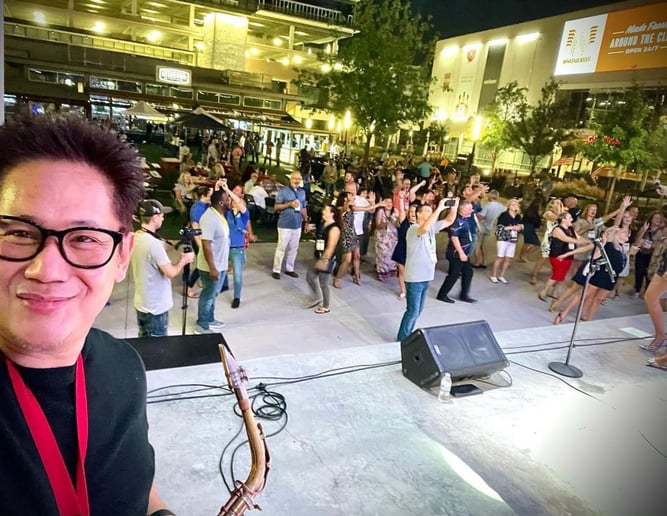Gallery photo 10 of Ner de Leon Contemporary Jazz Saxophonist