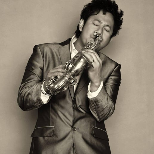 Gallery photo 6 of Ner de Leon Contemporary Jazz Saxophonist